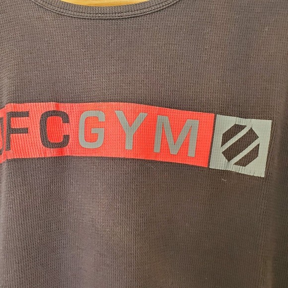 UFC Gym Long Sleeve Shirt Training Gear Men's Large Black Red Print Pre-owned - Picture 11 of 12